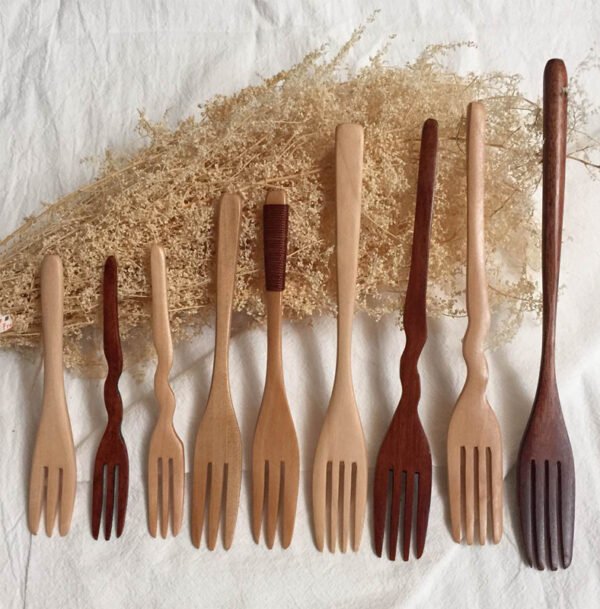 Creative Wooden Long Handle Fruit Wooden Fork - Image 4
