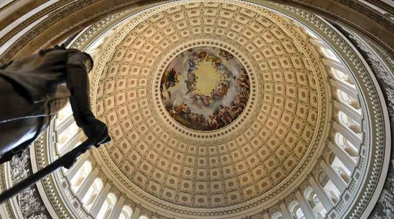 Trump briefly eliminates de -minius commerce sanctions until there’s a ‘correct system’.