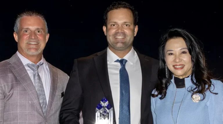 New Traditional Honors with Annual Cell Awards 3